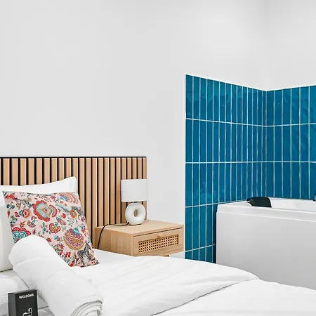 Apartment Le Sweet - - Jacuzzi - Wifi *